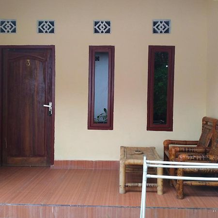 Kuta Garden Homestay Extérieur photo